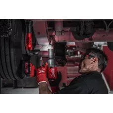 Аккумуляторный светодиодный фонарь с наклонным световым блоком, заряжаемый через USB Milwaukee L4 SL550-301 (Арт. 4933478869)