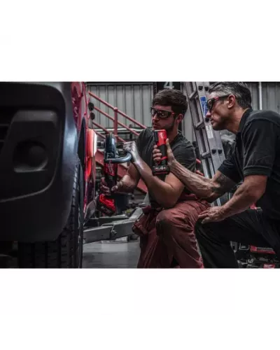 Аккумуляторный светодиодный фонарь для цветоподбора Milwaukee M12 CML-401 (Арт. 4933479366)