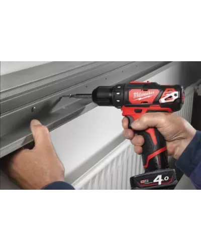 Аккумуляторная безударная дрель-шуруповерт Milwaukee M12 BDD-201C (Арт. 4933479439)