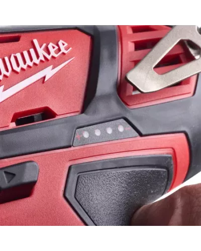 Аккумуляторная безударная дрель-шуруповерт Milwaukee M12 BDD-201C (Арт. 4933479439)