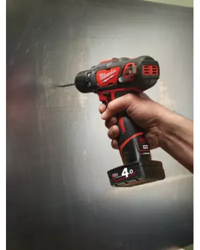 Аккумуляторная безударная дрель-шуруповерт Milwaukee M12 BDD-201C (Арт. 4933479439)