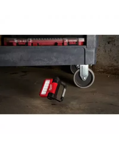 Фонарь 550 лм, заряжаемый через USB L4 FFL-301 Milwaukee