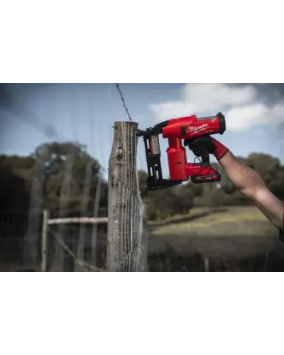 Аккумуляторный степлер Milwaukee M18 FFUS-302C FUEL (Арт. 4933479832)