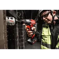 Аккумуляторная дрель-шуруповерт M12 FDD2-202X Milwaukee