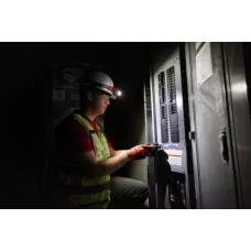 Аккумуляторный фонарь L4 HL2-301 Milwaukee