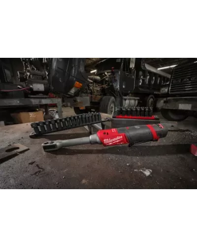 Аккумуляторная сквозная удлиненная импульсная трещотка INSIDER™ Milwaukee M12 FPTR-202X FUEL (Арт. 4933480754)