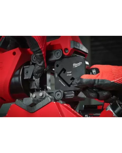 Аккумуляторный инструмент для резки профилей M18 STSO-0B Milwaukee