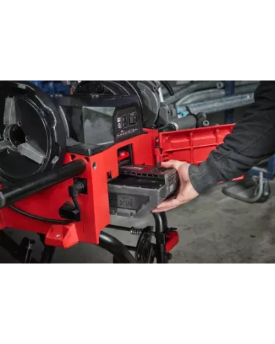 Аккумуляторный резьбонарезной инструмент MXF PTR2-601 Milwaukee
