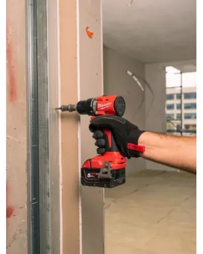 Дрель-шуруповерт аккумуляторная ударная M18 BLPDRC-202C Milwaukee