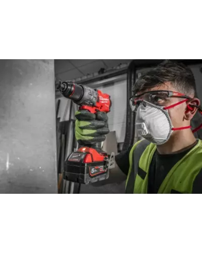 Аккумуляторная ударная дрель-шуруповерт Milwaukee M18 FPD3-0 (Арт. 4933498060)