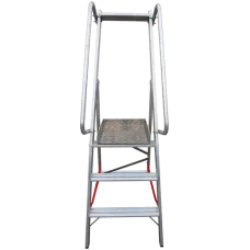 Стремянка алюминиевая 3 развальцованных ступеней 80 мм площадка 400х400 мм NV5170 Новая высота 5170103