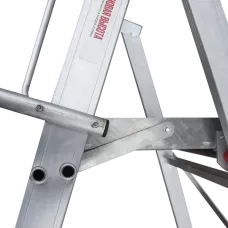 Стремянка алюминиевая 3 развальцованных ступеней 80 мм площадка 400х400 мм NV5170 Новая высота 5170103