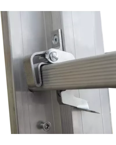 Лестница алюминиевая трёхсекционная NV 523  3x7 ступеней  Новая высота 5230307