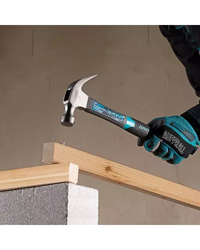 Молоток-гвоздодер GROSS, 450 г, фибергласовая трехкомпонентная рукоятка 10475