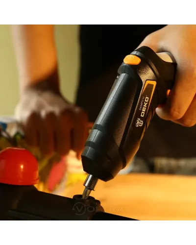 Отвертка аккумуляторная Deko DKS4FU-Li (063-4150)