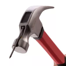 Молоток-гвоздодер, 450 г, боек c магнитом MATRIX 10446