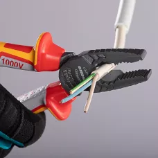 Плоскогубцы комбинированные GROSS, диэлектрические трехкомпонентные рукоятки до 1000 В, 180 мм 16989