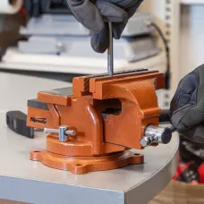 Тиски слесарные, 125 мм, поворотные, с наковальней SPARTA 186255