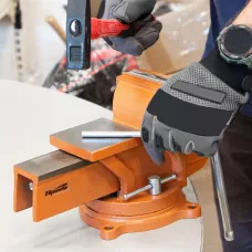 Тиски слесарные, 150 мм, поворотные, с наковальней SPARTA 186275