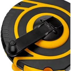 Рулетка геодезическая DENZEL 30 м х 15 мм, закрытый корпус, фиберглассовая лента