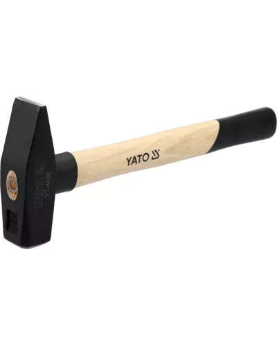 Молоток слесарный с деревянной ручкой 1000гр 